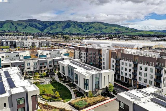 3512 3512 Vision Cmn 401, Fremont, CA 94538