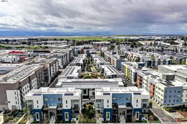 3512 3512 Vision Cmn 401, Fremont, CA 94538