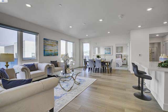 3512 3512 Vision Cmn 401, Fremont, CA 94538