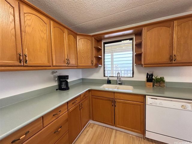 2240 Kuhio Avenue 3202, Honolulu, HI 96815