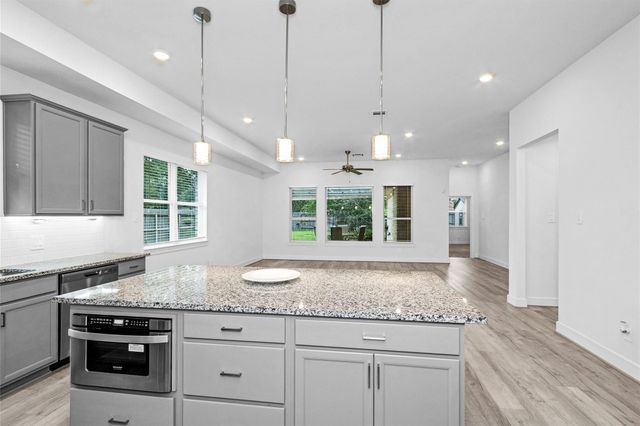 29019 Pine Forest Drive, Magnolia, TX 77355