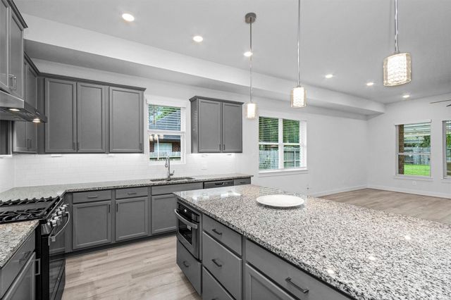 29019 Pine Forest Drive, Magnolia, TX 77355