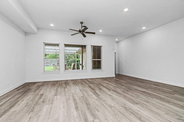 29019 Pine Forest Drive, Magnolia, TX 77355