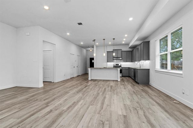 29019 Pine Forest Drive, Magnolia, TX 77355