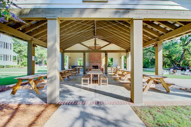 3053 Cross Vine Lane, Summerville, SC 29483