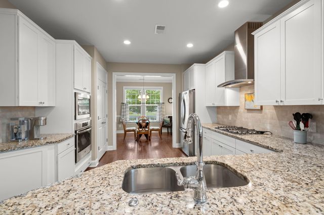 3053 Cross Vine Lane, Summerville, SC 29483