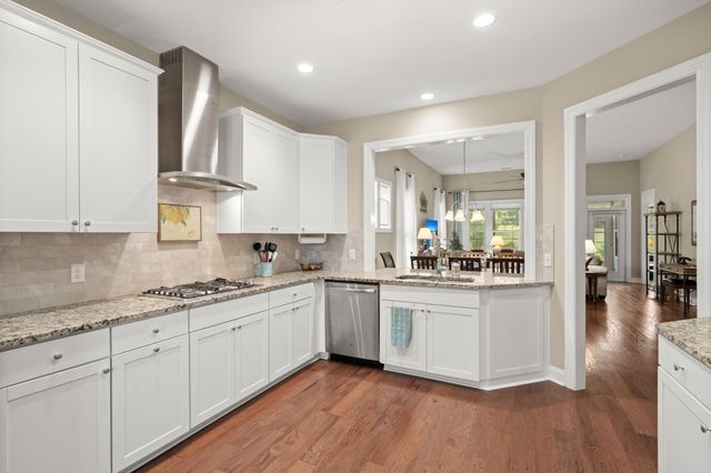 3053 Cross Vine Lane, Summerville, SC 29483