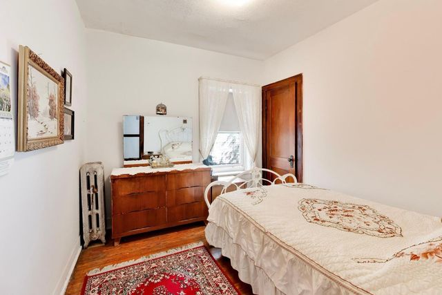 4925 N TROY Street, Chicago, IL 60625