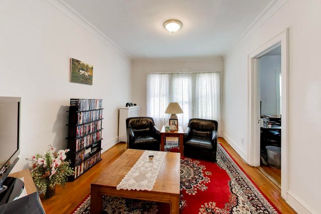 4925 N TROY Street, Chicago, IL 60625