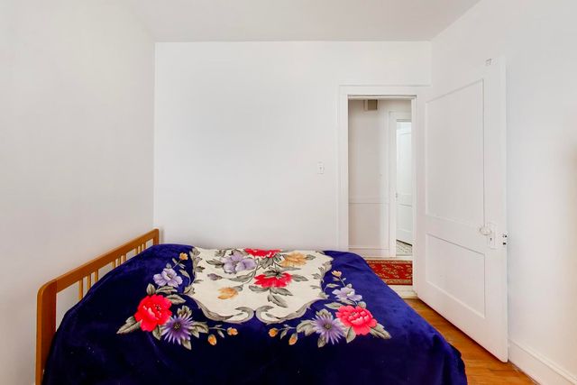 4925 N TROY Street, Chicago, IL 60625