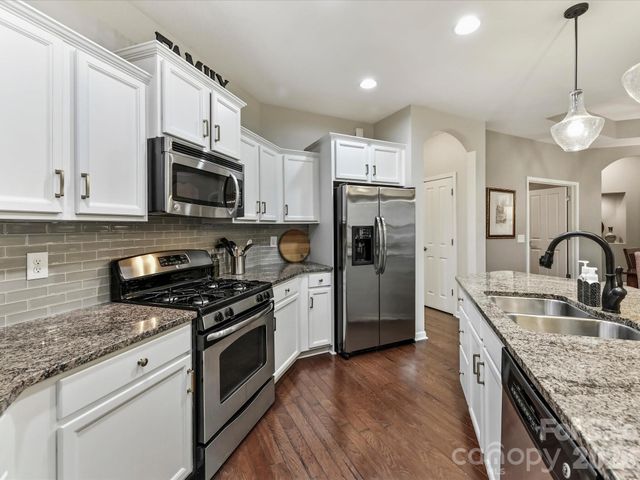 4415 Parkgate Drive, Matthews, NC 28105