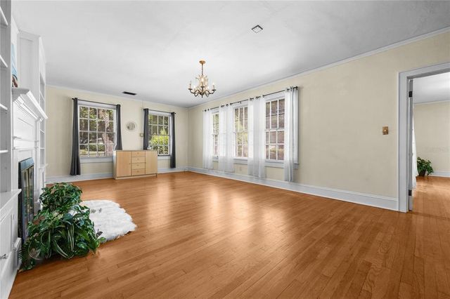 202 NW 26TH STREET, Gainesville, FL 32607