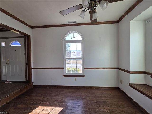 304 N College DR, Franklin, VA 23851