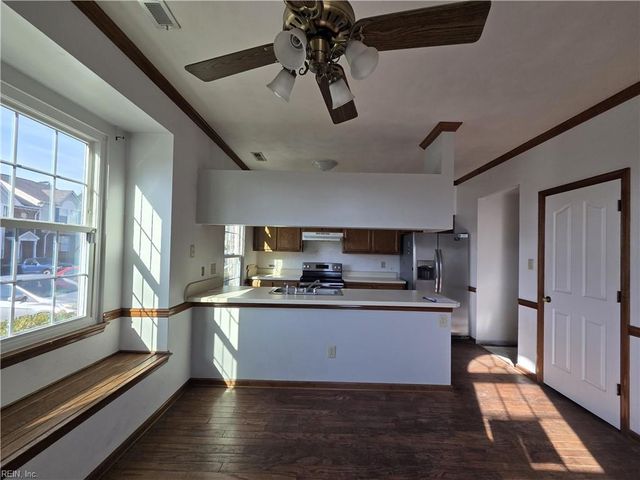 304 N College DR, Franklin, VA 23851