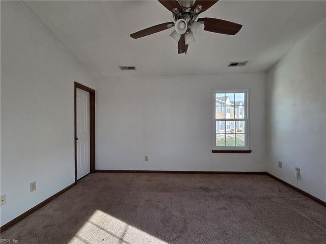 304 N College DR, Franklin, VA 23851