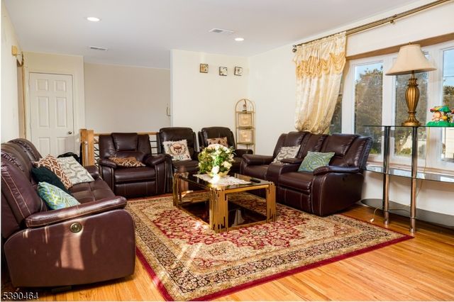 1511 Essex Ave, Linden City, NJ 07036