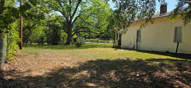 1218 Gordon Street, Camden, SC 29020