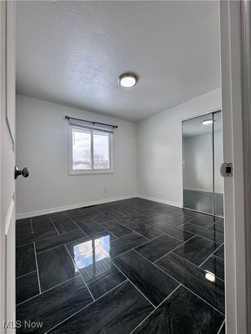 6180 Jamestown Drive, Parma, OH 44134