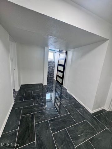 6180 Jamestown Drive, Parma, OH 44134