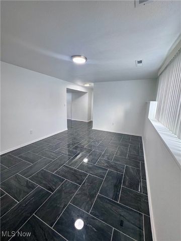 6180 Jamestown Drive, Parma, OH 44134