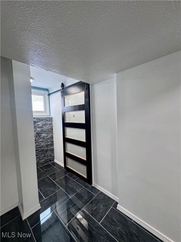 6180 Jamestown Drive, Parma, OH 44134