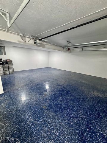 6180 Jamestown Drive, Parma, OH 44134