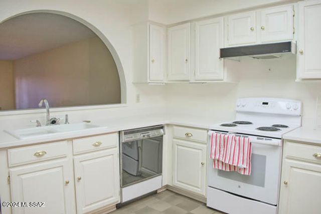 1118 W Calle Excelso, Green Valley, AZ 85614