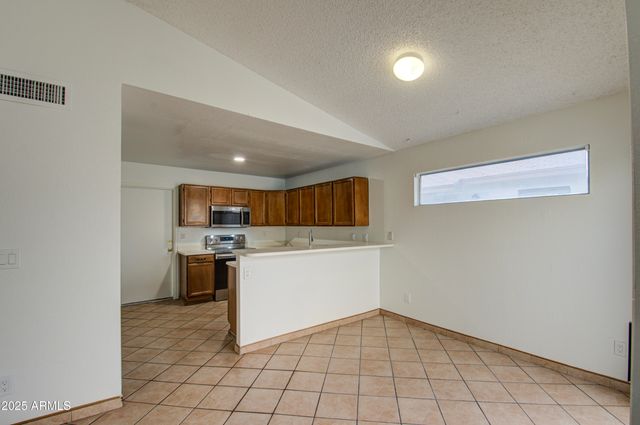 8728 W VALE Drive, Phoenix, AZ 85037