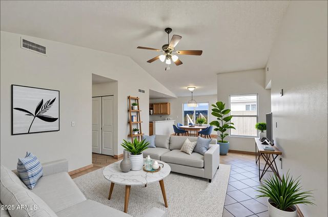 8728 W VALE Drive, Phoenix, AZ 85037