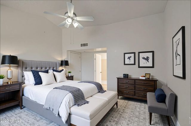 8728 W VALE Drive, Phoenix, AZ 85037