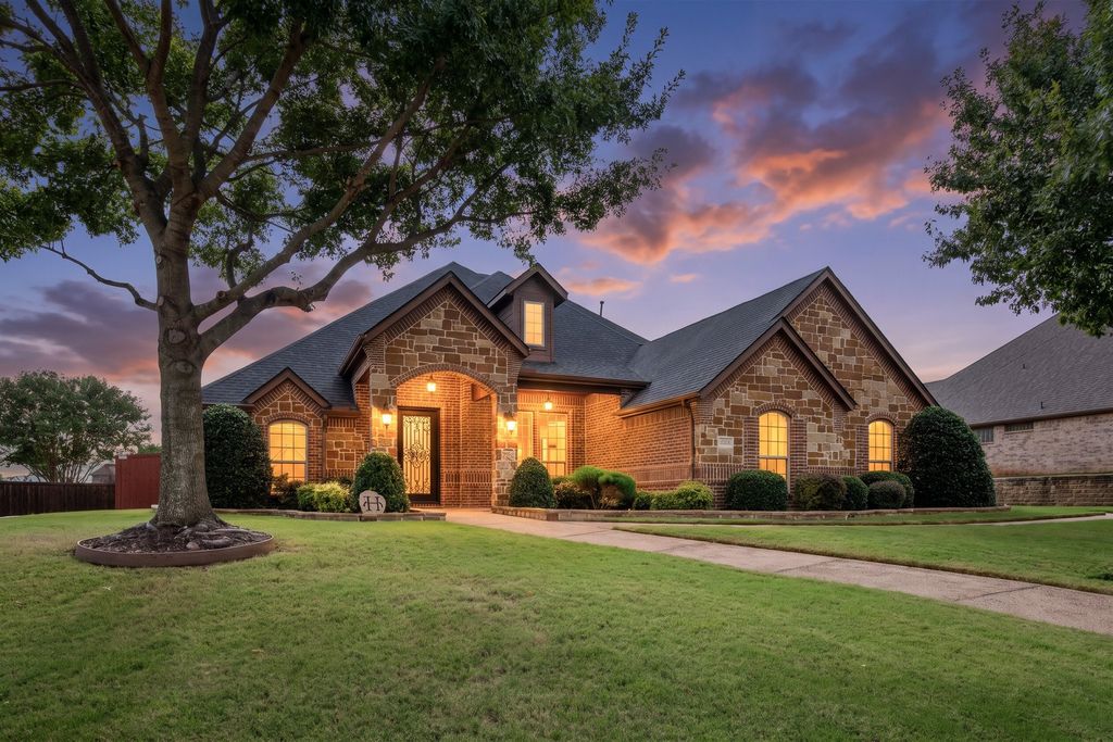 824 Rio Grande Drive, Mansfield, TX 76063 — exterior