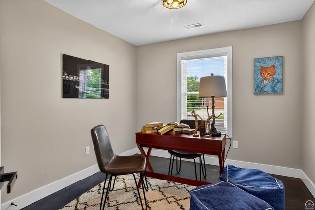 5005 NW Derby DR, Topeka, KS 66618