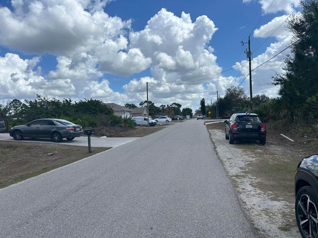 3205 8th Street W, Lehigh Acres, FL 33971