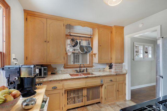 761 Sherwood Avenue, Saint Paul, MN 55106