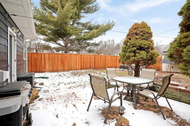 761 Sherwood Avenue, Saint Paul, MN 55106