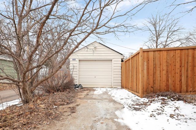 761 Sherwood Avenue, Saint Paul, MN 55106