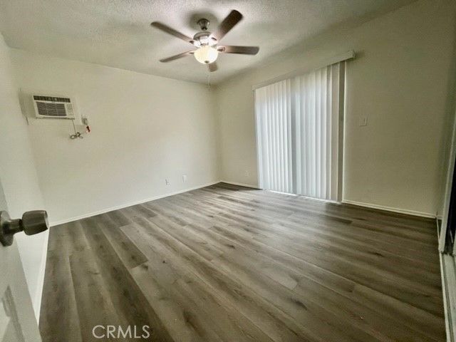 686 E Cottonwood 7, Palm Springs, CA 92262