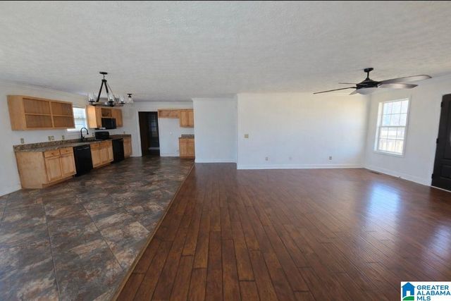 901 COUNTY ROAD 695, Holly Pond, AL 35083