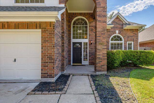 1726 Emerald Lake Court, Houston, TX 77062