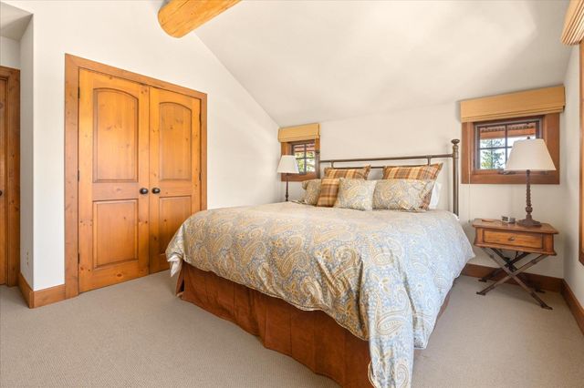 110 Flynn Rd, Bear Valley, CA 95223