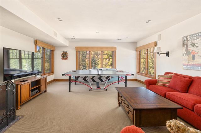 110 Flynn Rd, Bear Valley, CA 95223