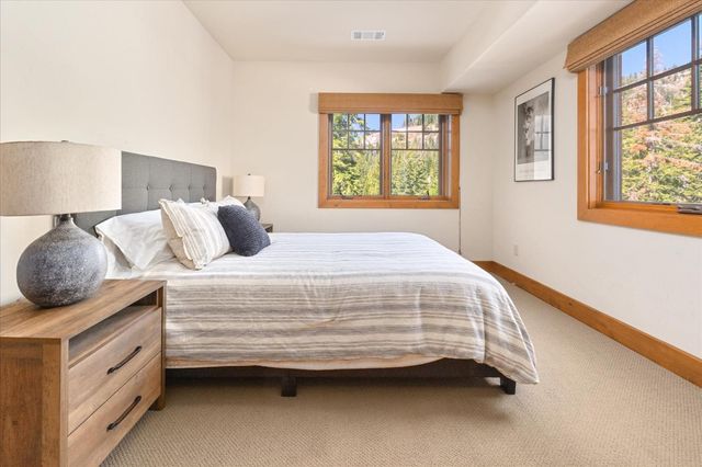 110 Flynn Rd, Bear Valley, CA 95223