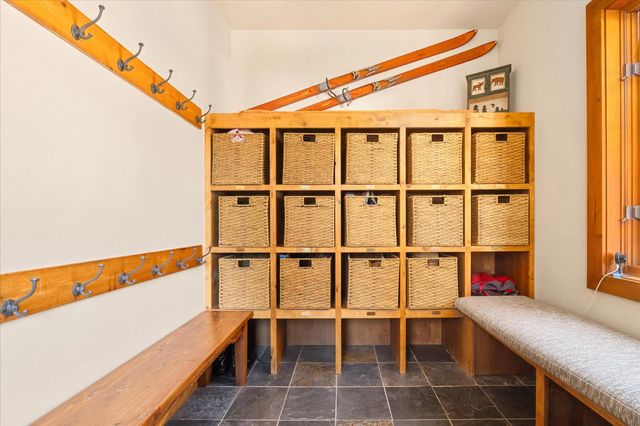 110 Flynn Rd, Bear Valley, CA 95223