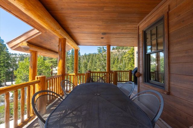 110 Flynn Rd, Bear Valley, CA 95223