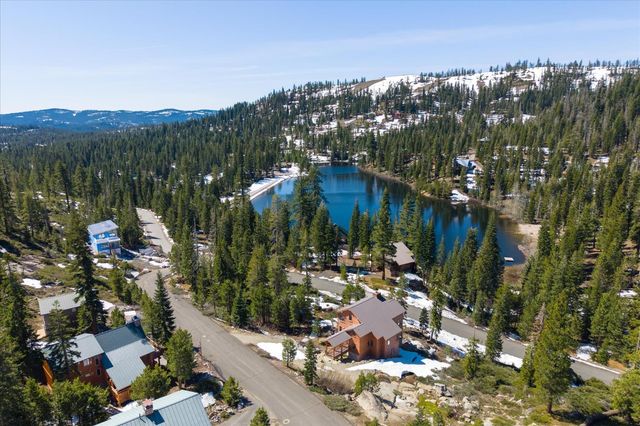 110 Flynn Rd, Bear Valley, CA 95223