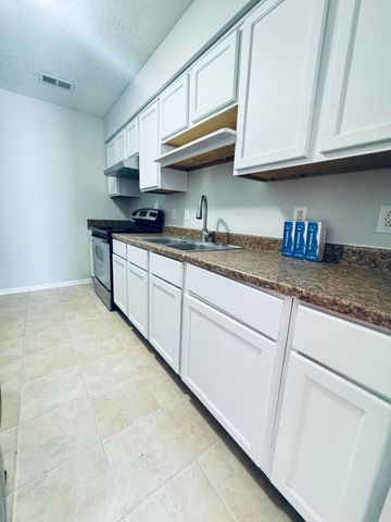 1026 Parkside Drive, Georgetown, KY 40324