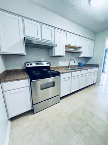 1026 Parkside Drive, Georgetown, KY 40324