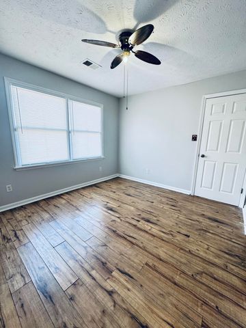 1026 Parkside Drive, Georgetown, KY 40324