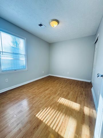 1026 Parkside Drive, Georgetown, KY 40324