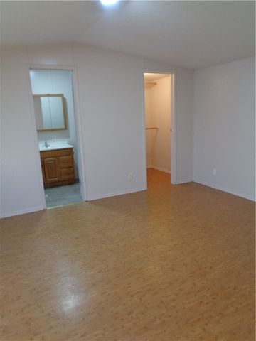 720 Wilshire Avenue, Kingman, AZ 86409